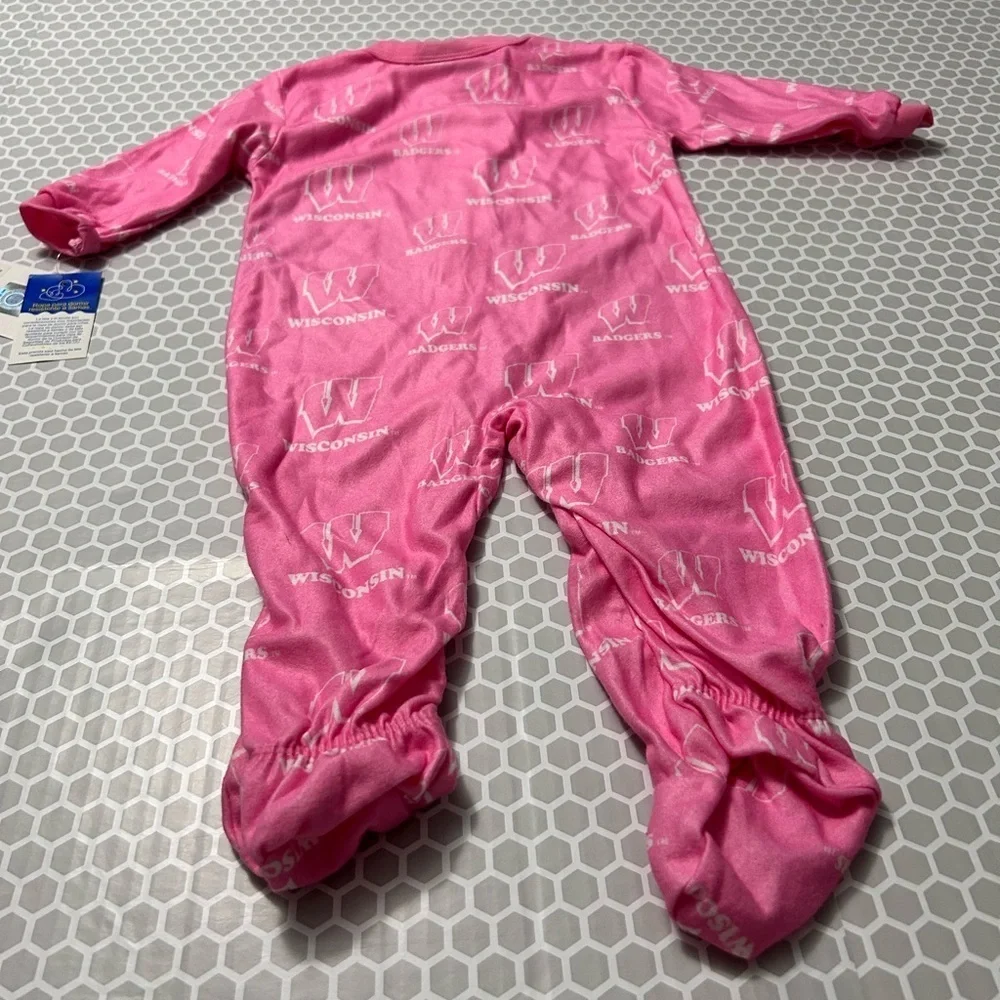NWT Wisconsin Badgers Pink Baby Footie Pajamas Size 18M